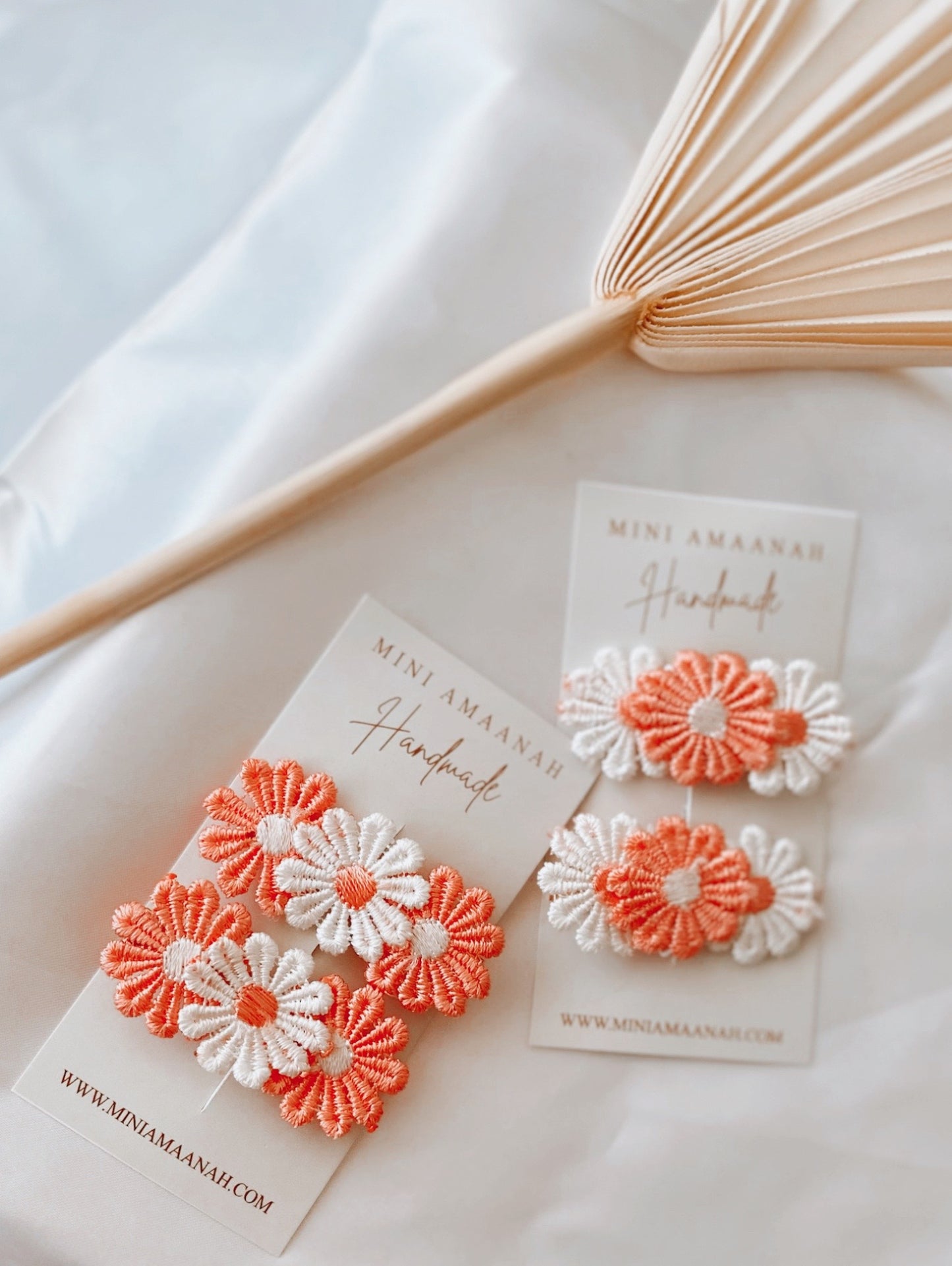 CORAL DAISY | HAIR CLIPS